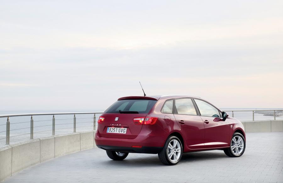  Seat Ibiza ST 2010 года  (фото 59 из 102)